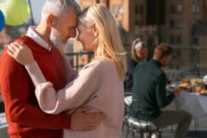 Why Dating Sites for People Over 50 Can Make Meeting Someone Easier